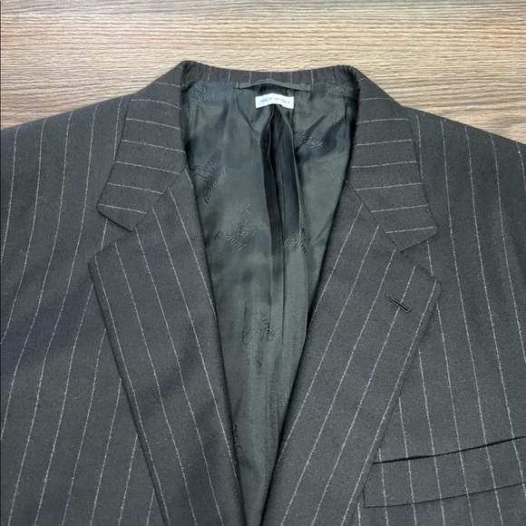 Brioni Black w/ White Pinstripe Super 150’s Suit 50L - Picture 2 of 9
